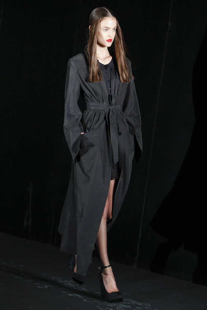 Theyskens Theory 2011秋冬成衣