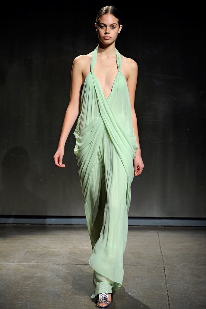 Halston 2011秋冬成衣