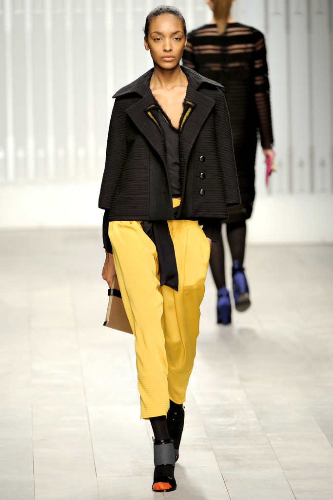 Jaeger London 2011秋冬成衣