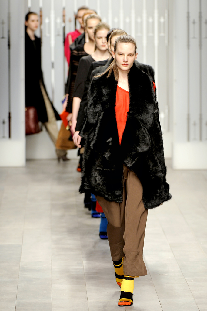 Jaeger London 2011秋冬成衣