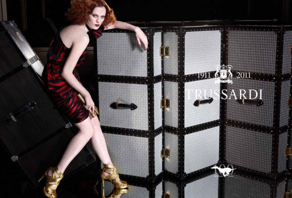 Trussardi 1911 2011���Ĺ��Ƭ����ͼƬ