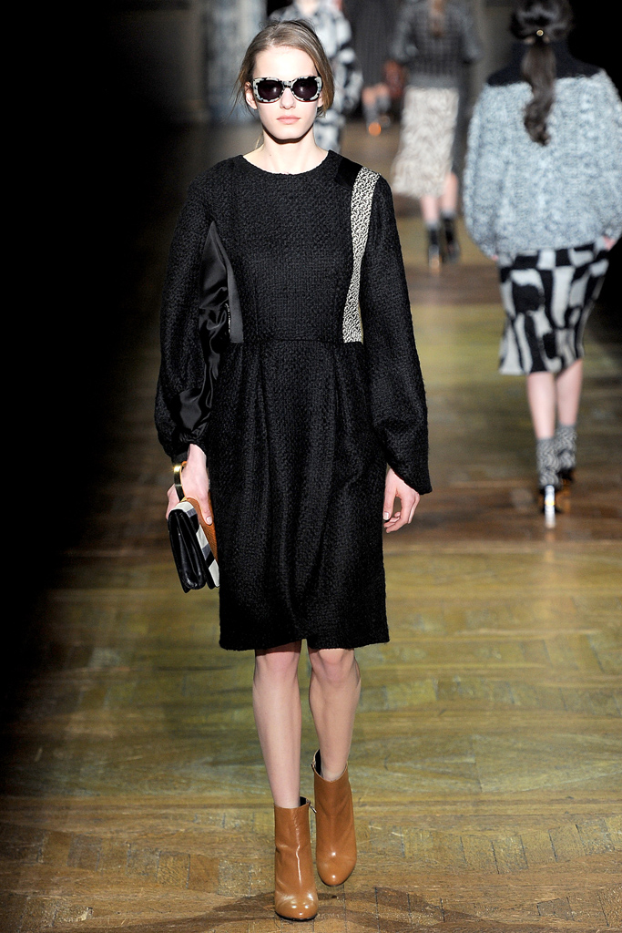Dries Van Noten 2011秋冬成衣