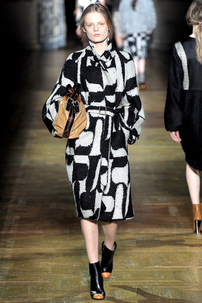 Dries Van Noten 2011秋冬成衣