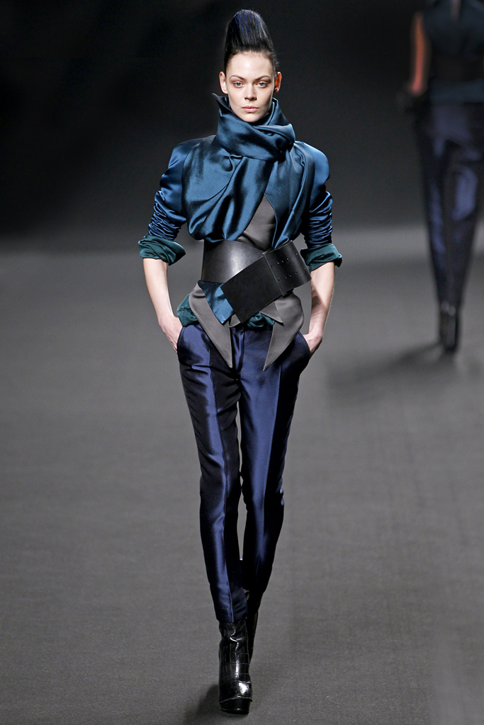 Haider Ackermann 2011秋冬成衣 高清图片