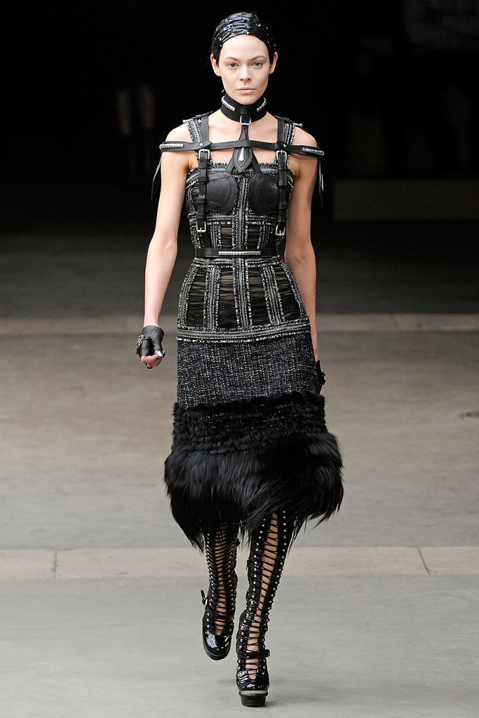 Alexander McQueen 2011�ﶬ���¸���ͼƬ