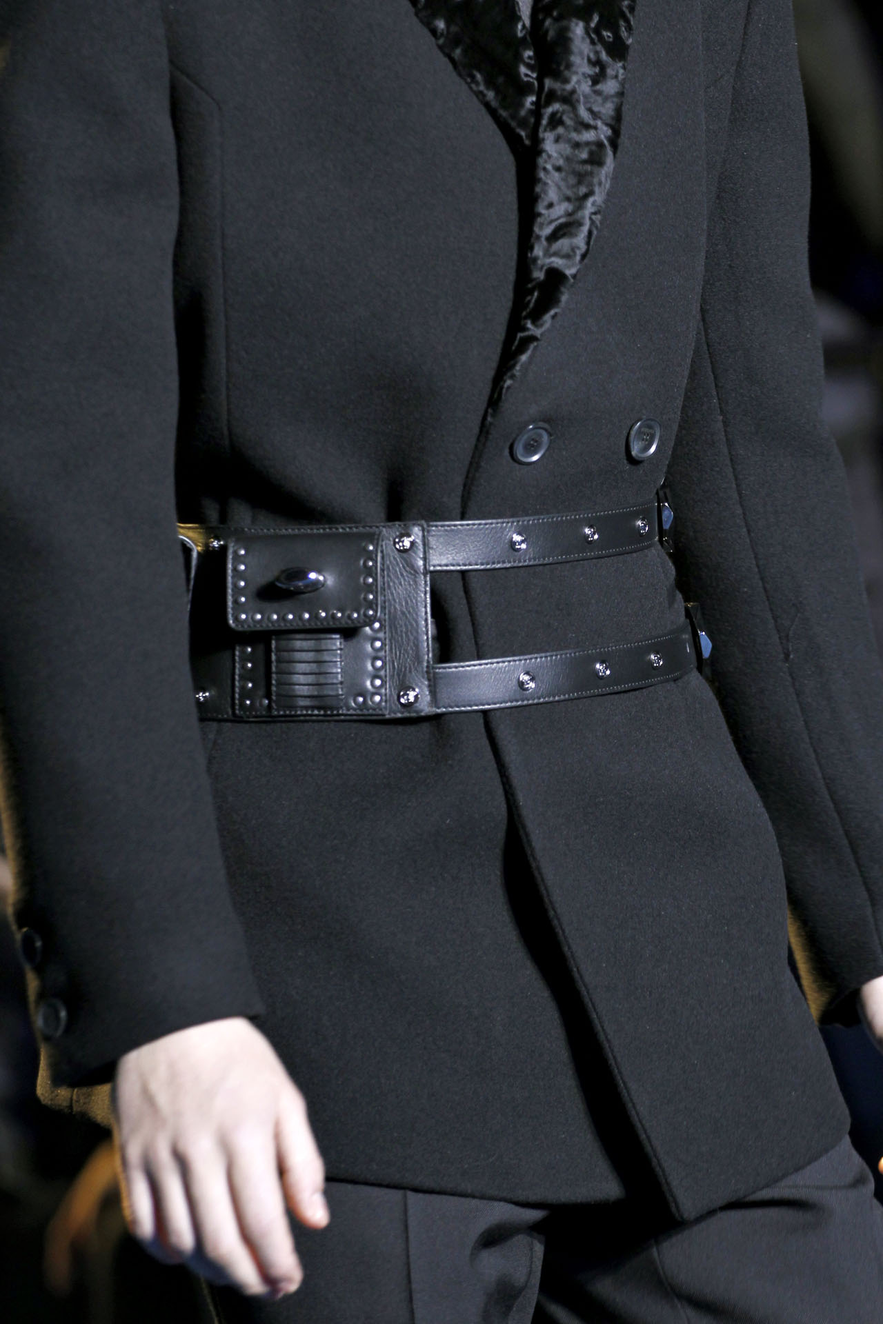 Versace 2011�ﶬ��װϸ�ڸ���ͼƬ