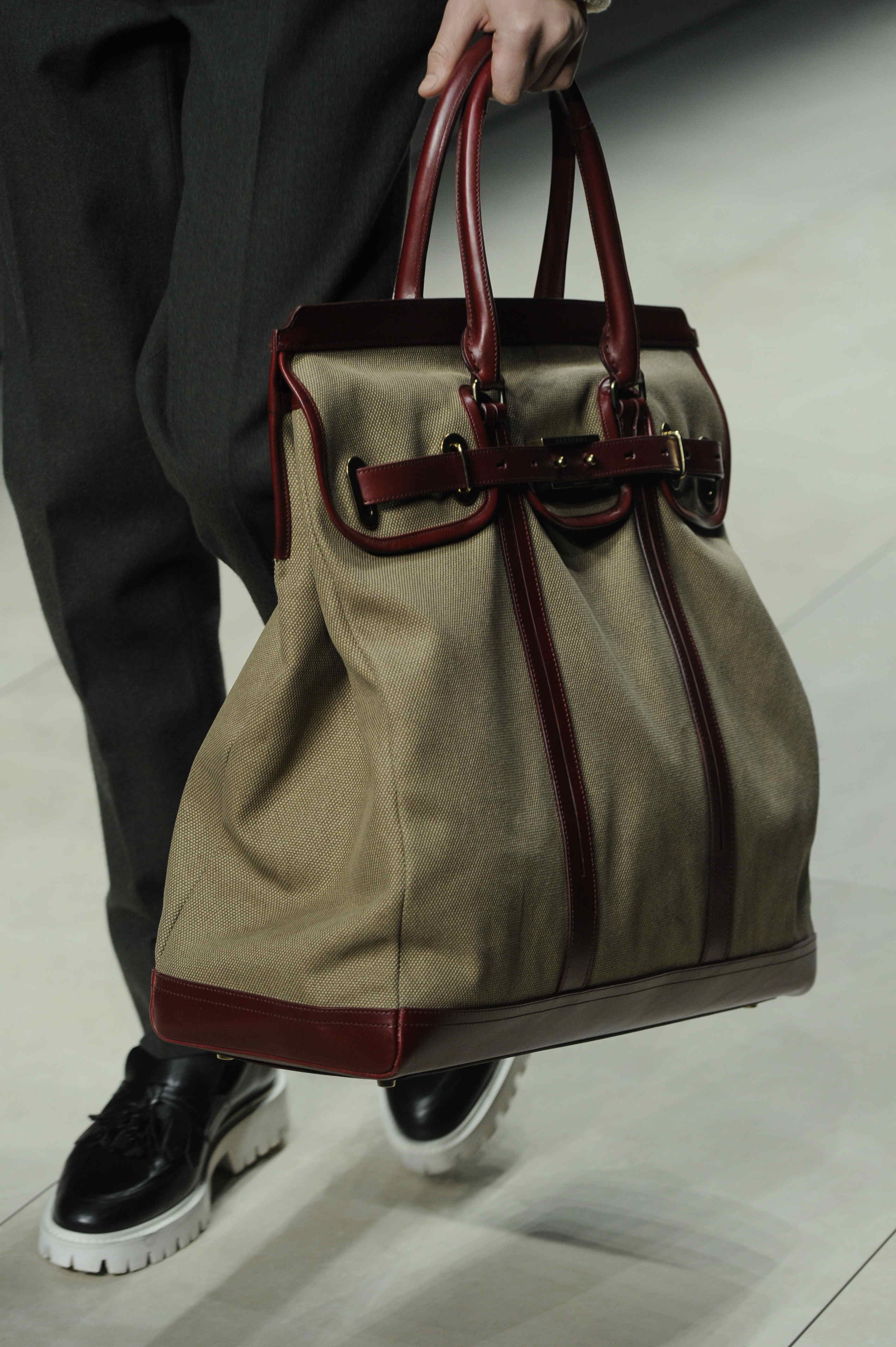 Burberry Prorsum 2011�ﶬ��װ���θ���ͼƬ