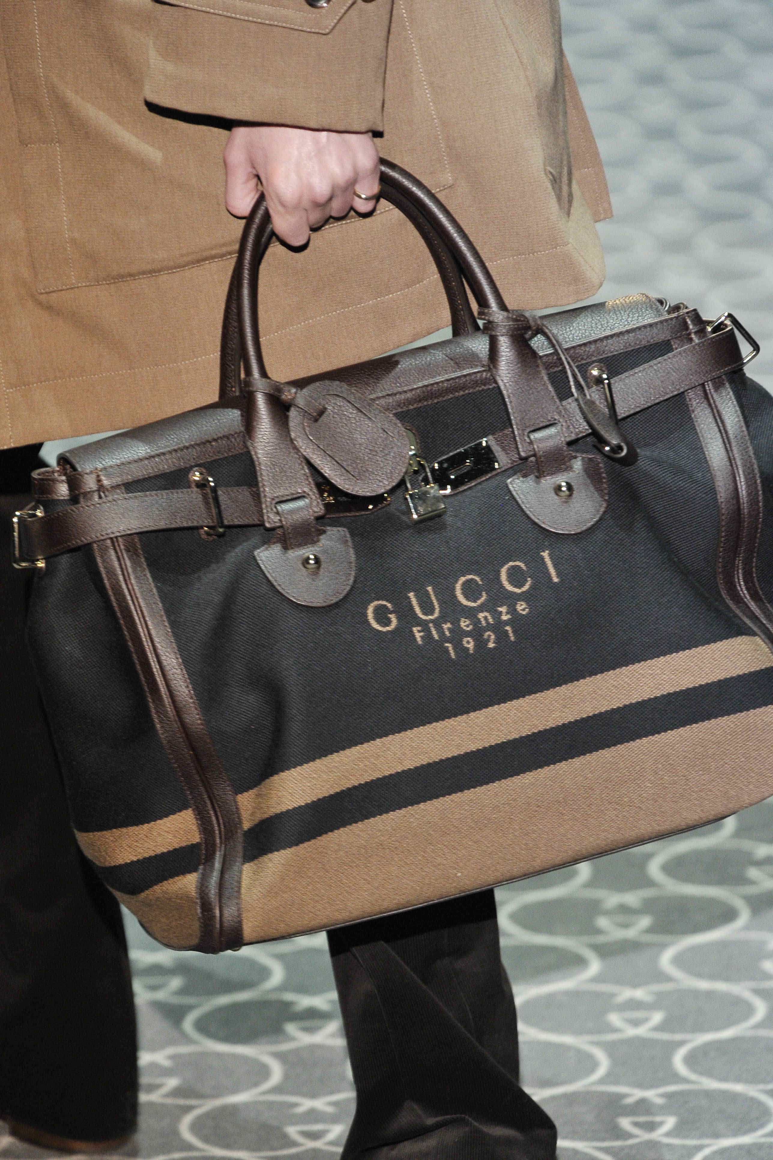 Gucci 2011�ﶬ��װ���θ���ͼƬ