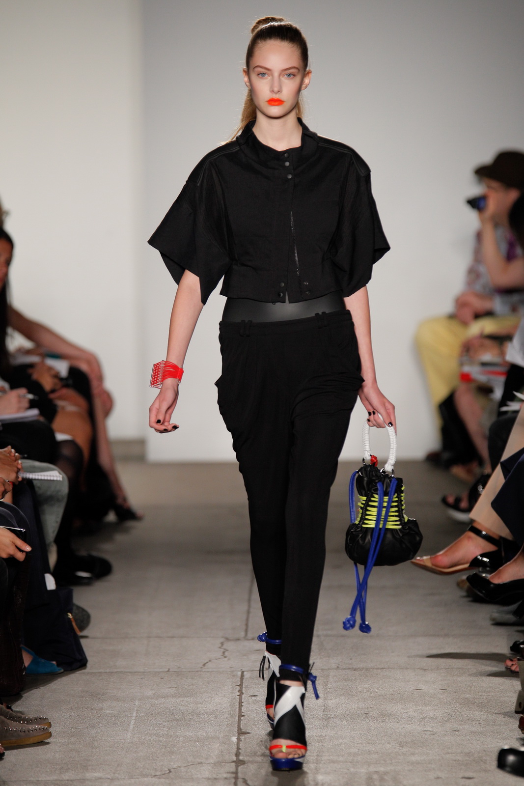 OHNE TITEL 11早春女装 