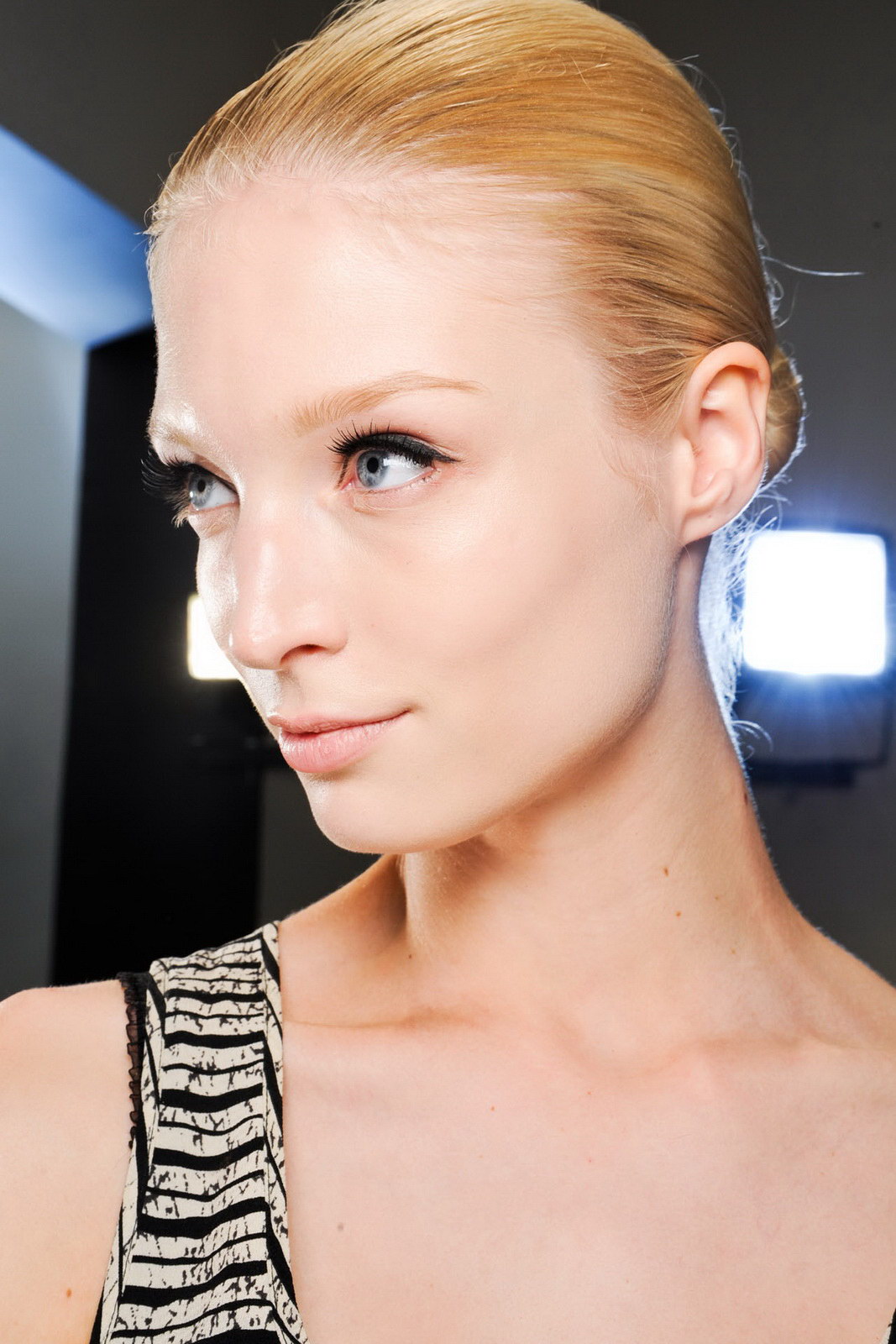 Giambattista Valli 2011秋冬高级定制后台