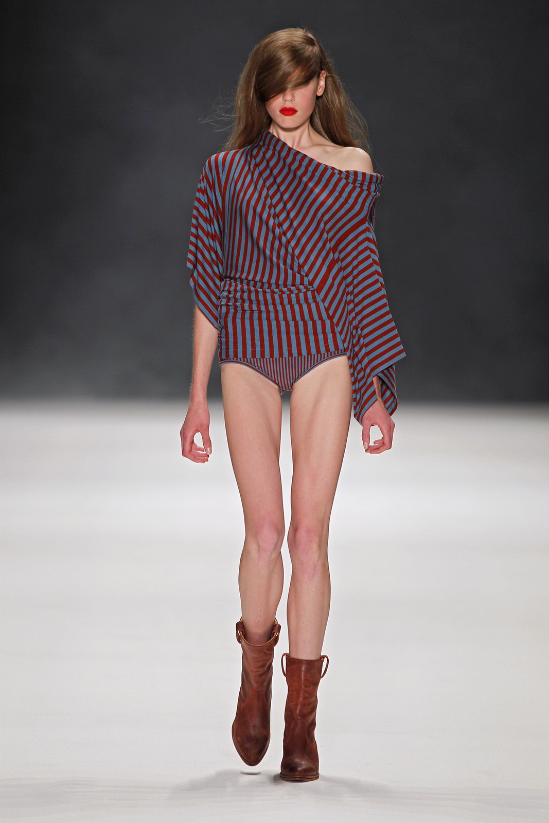 A.FRIEND by A.F.Vandevorst 2012春夏秀场