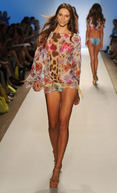 CIA.MARITIMA  2012������Ӿװ�㳡����ͼƬ