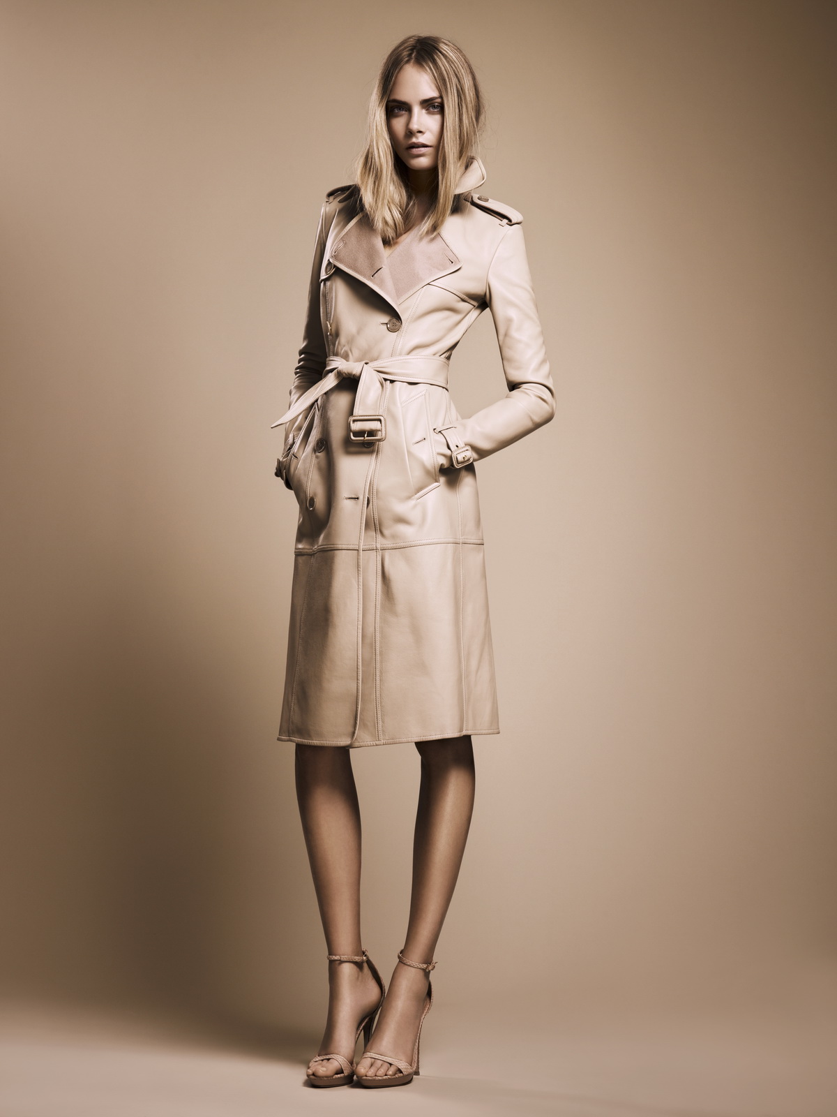 Burberry 2011�ﶬ��ɫϵ��look ����ͼƬ