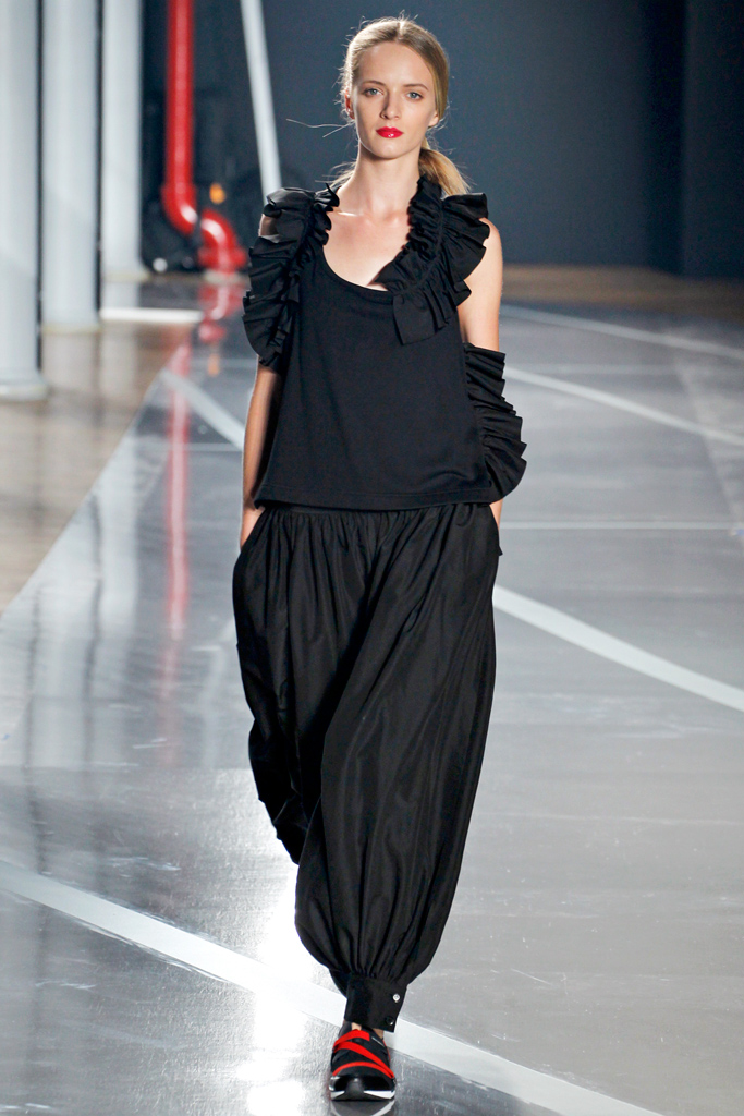 Y-3 2012�����㳡����ͼƬ