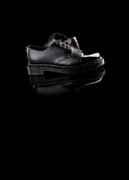 Dr. Martens x Swarovski鞋履Lookbook 高清图片