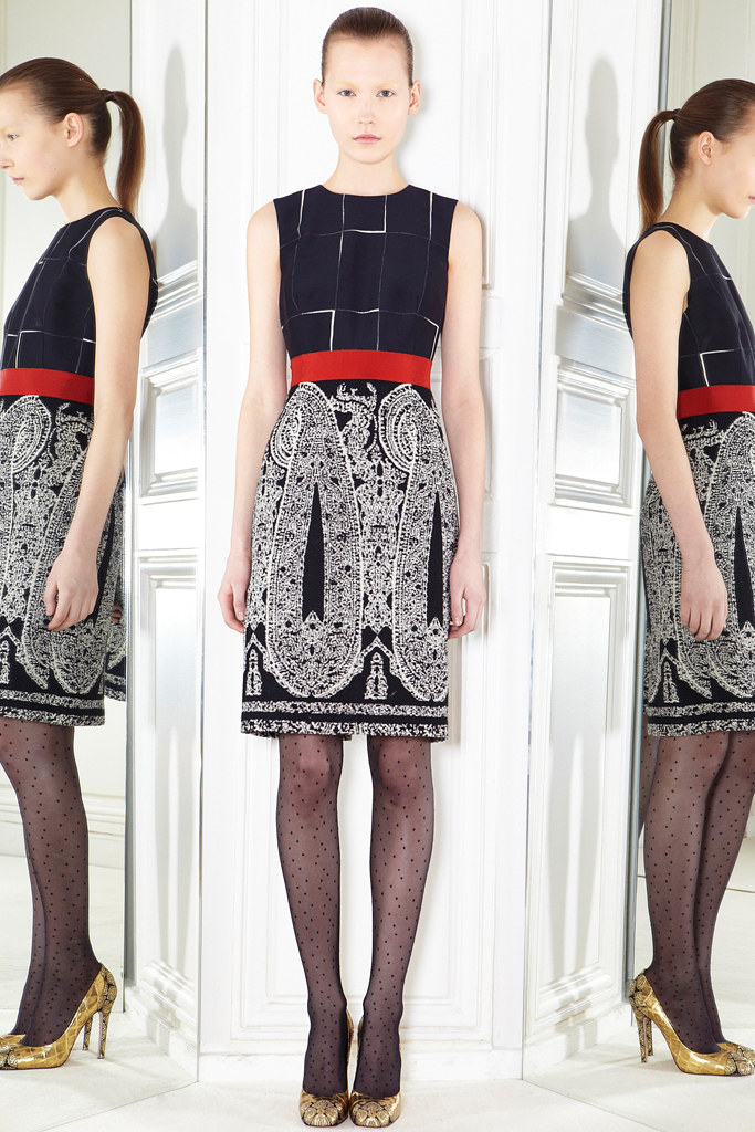 Giambattista Valli 2012����ϵ�и���ͼƬ