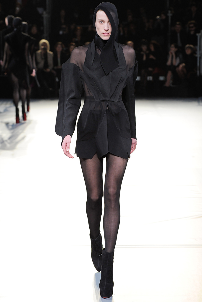 Mugler 2012�ﶬϵ�и���ͼƬ