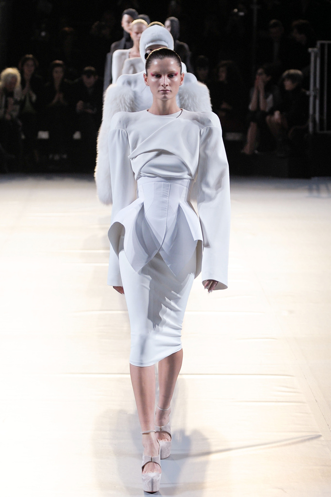 Mugler 2012�ﶬϵ�и���ͼƬ