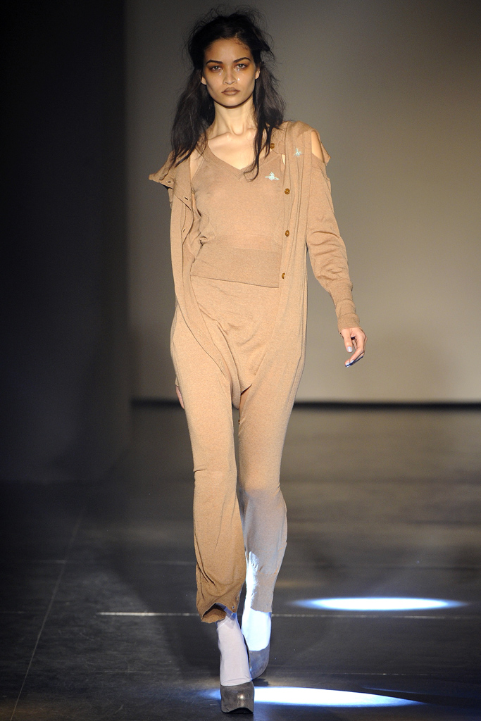 Vivienne Westwood 2012�ﶬϵ�и���ͼƬ