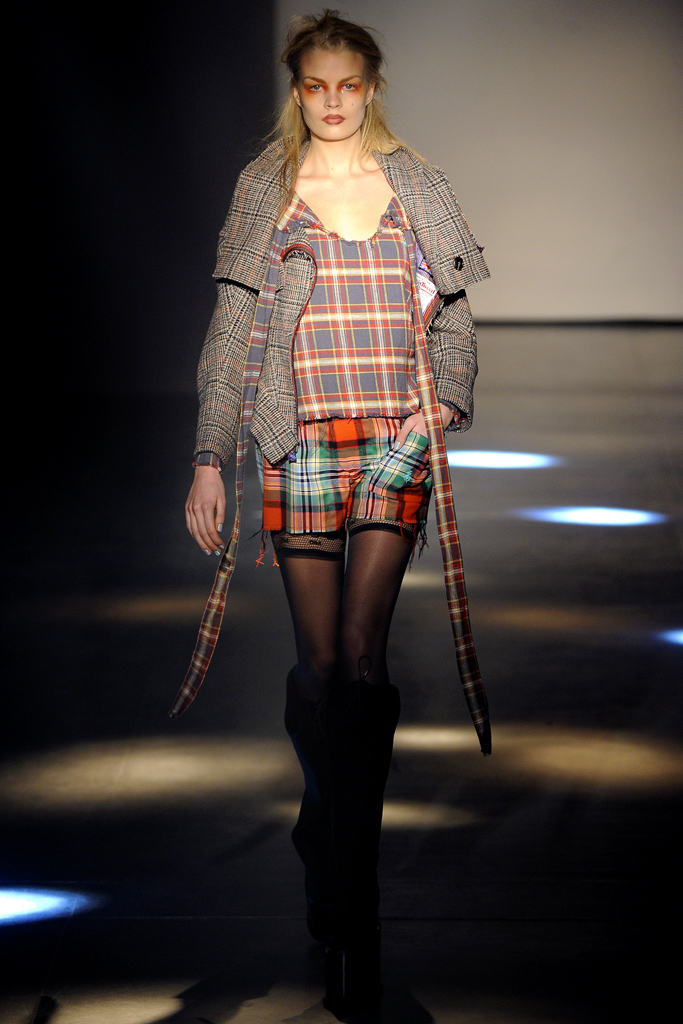Vivienne Westwood 2012�ﶬϵ�и���ͼƬ