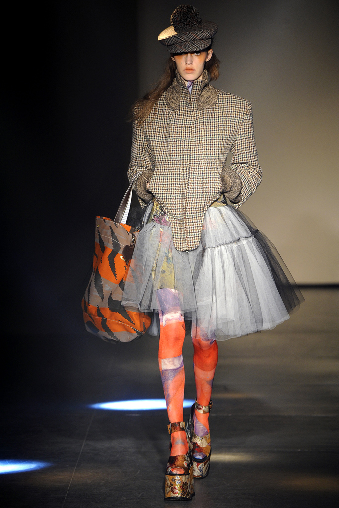 Vivienne Westwood 2012�ﶬϵ�и���ͼƬ