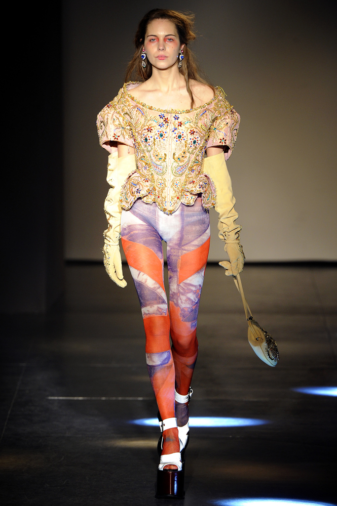 Vivienne Westwood 2012�ﶬϵ�и���ͼƬ