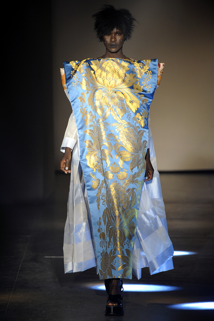 Vivienne Westwood 2012�ﶬϵ�и���ͼƬ