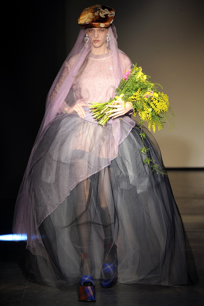 Vivienne Westwood 2012�ﶬϵ�и���ͼƬ