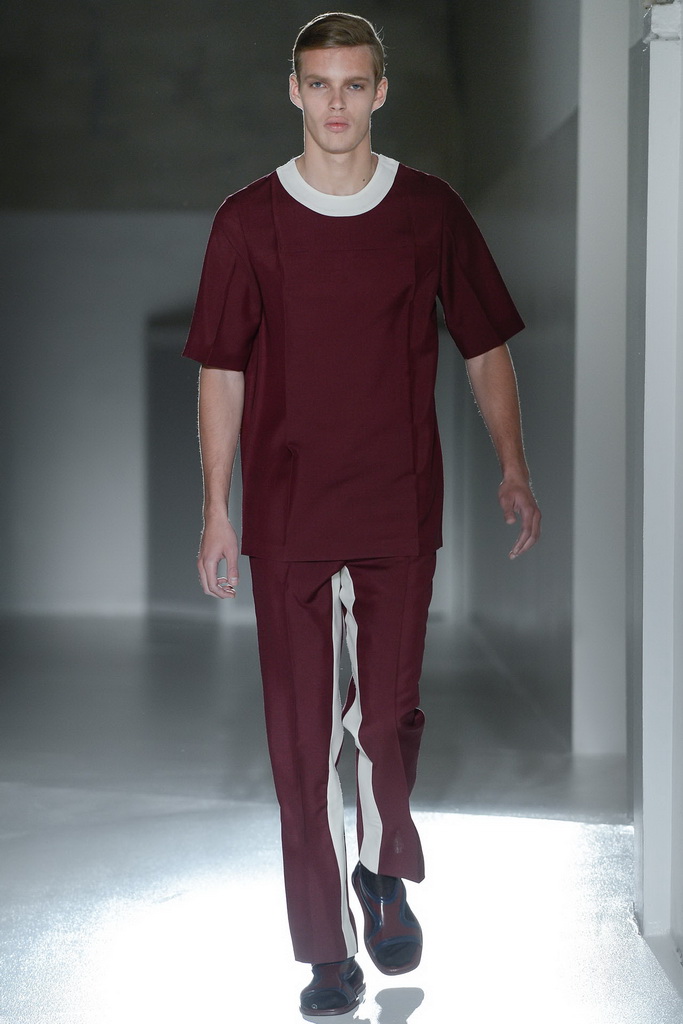 Prada 13������װ����ͼƬ