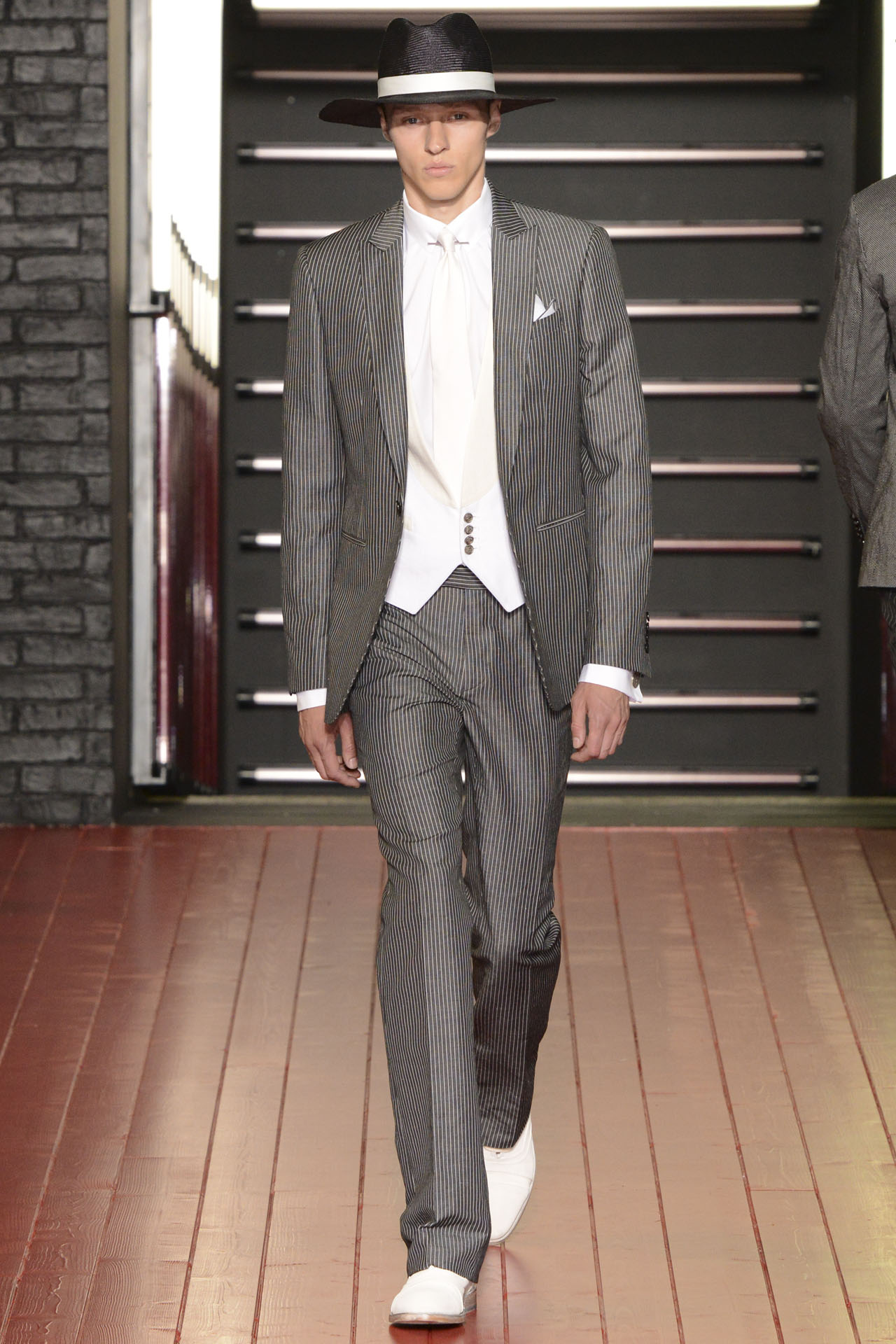 John Varvatos 13������װ����ͼƬ