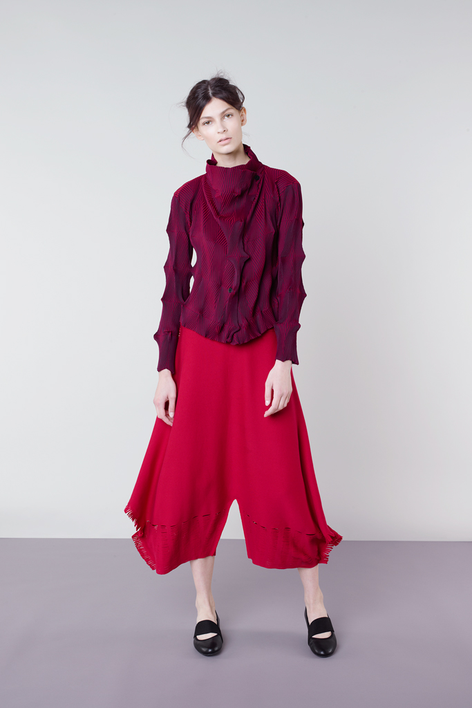 Issey Miyake 13�紺����ͼƬ