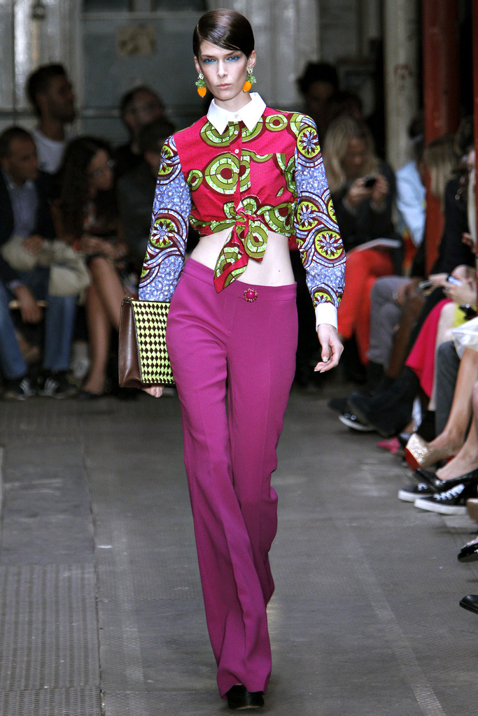 Moschino Cheap And Chic 2013�����㳡����ͼƬ