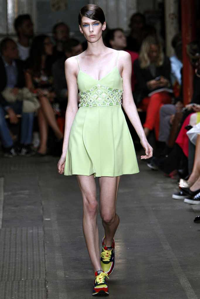 Moschino Cheap And Chic 2013�����㳡����ͼƬ