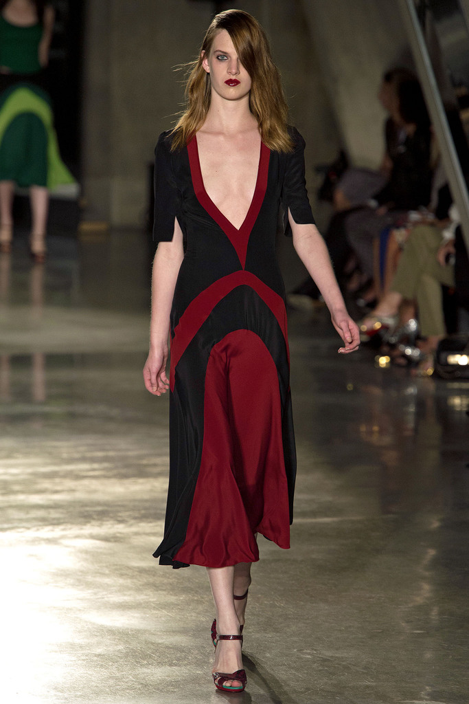 Jonathan Saunders 2013�����㳡����ͼƬ