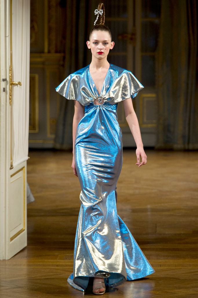 Alexis Mabille 2012�ﶬ�߼������㳡ͼ������ͼƬ