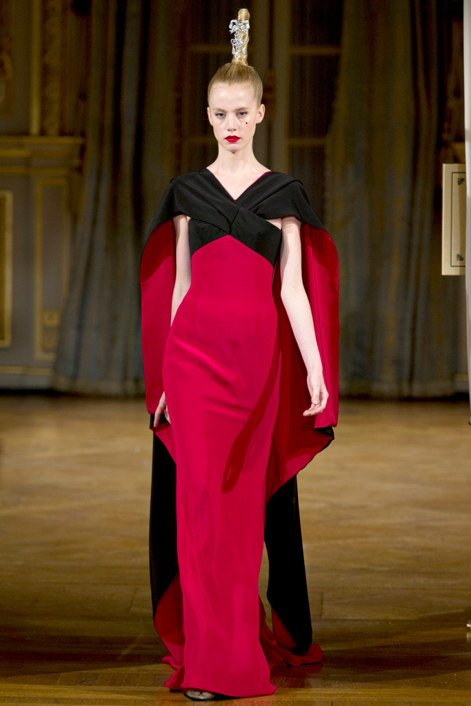 Alexis Mabille 2012�ﶬ�߼������㳡ͼ������ͼƬ