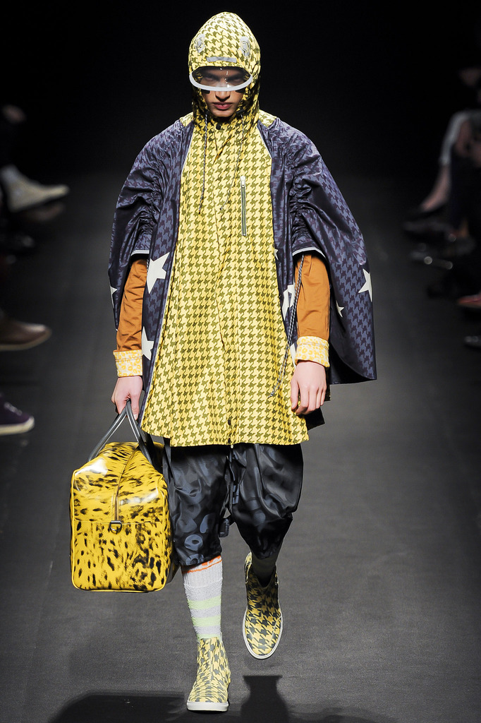 Vivienne Westwood 2013�ﶬ��װ�㳡ͼ������ͼƬ