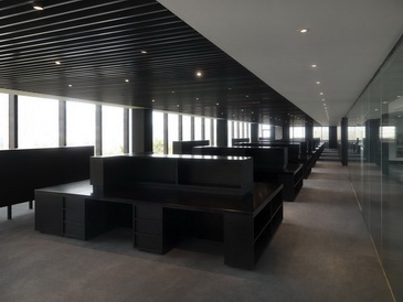 ���˩q�� Shiatzy Chen �й��ܲ�