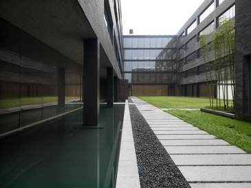 ���˩q�� Shiatzy Chen �й��ܲ�