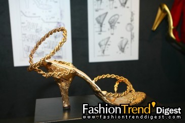 Ferragamo����Ĵ���