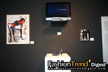 Ferragamo����Ĵ���