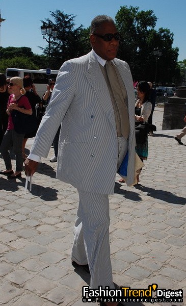 09���İ�����װ�㳡�����