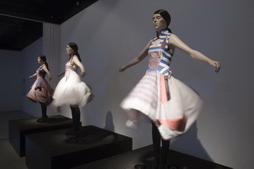 Hussein Chalayan���չ