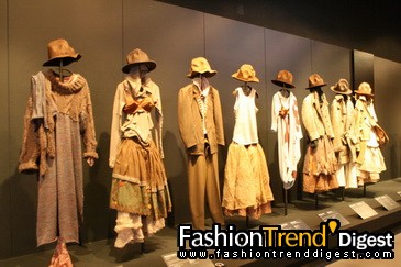 Vivienne Westwood����Ѳ��ʱװչ���վ