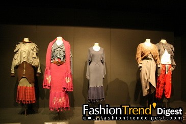 Vivienne Westwood����Ѳ��ʱװչ���վ