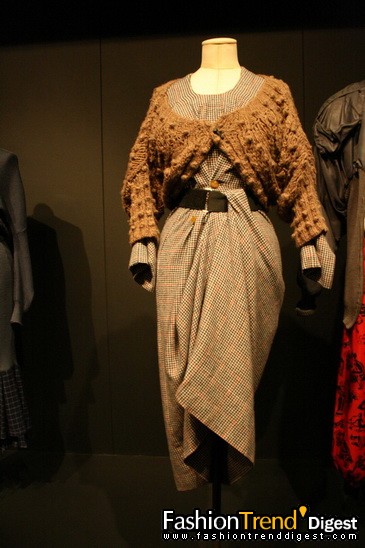 Vivienne Westwood����Ѳ��ʱװչ���վ