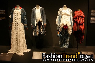 Vivienne Westwood����Ѳ��ʱװչ���վ