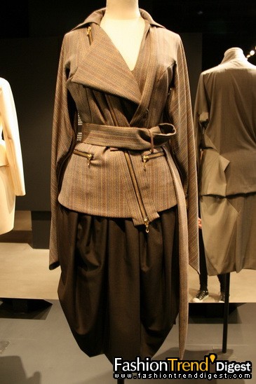 Vivienne Westwood����Ѳ��ʱװչ���վ