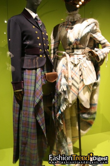 Vivienne Westwood����Ѳ��ʱװչ���վ