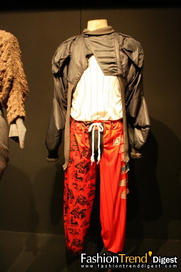 Vivienne Westwood����Ѳ��ʱװչ���վ